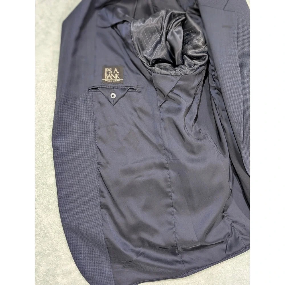 Jos A Bank Travelers Collection Navy Blue 100% Wool Blazer Sport Coat‎ 48L